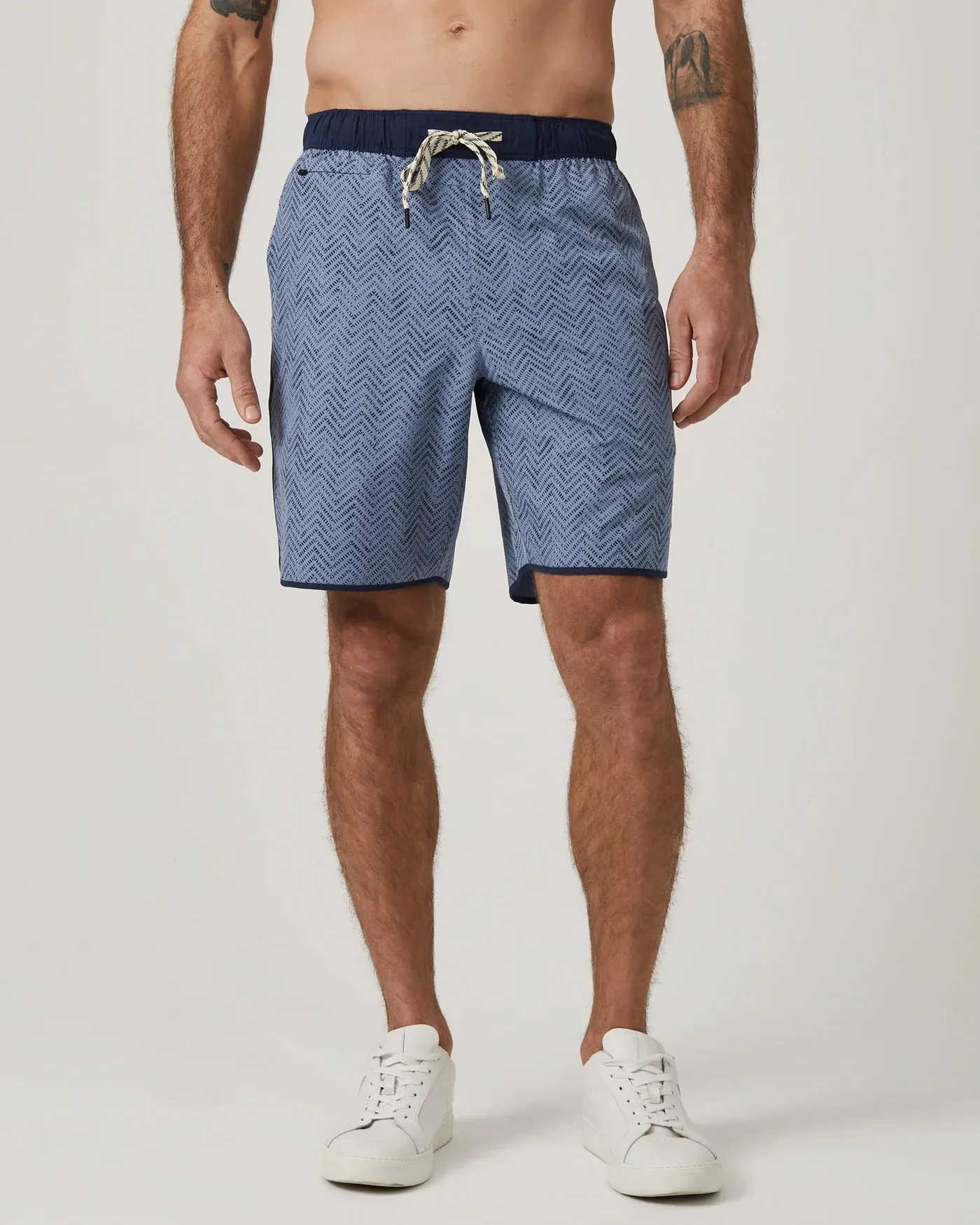 7 diamond Printed Core Active 8" Short