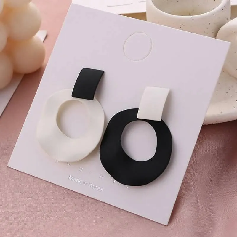 Pinapes geometric irregular circle earrings female ins style simple personality earrings