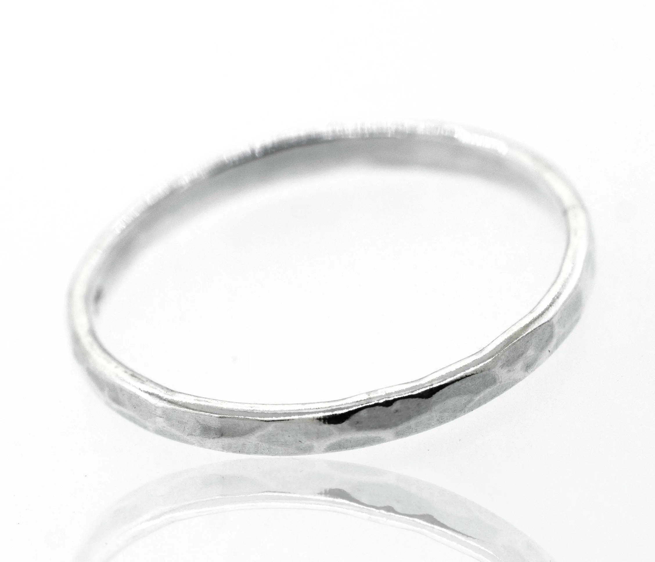 Stylish 2mm Hammered Band